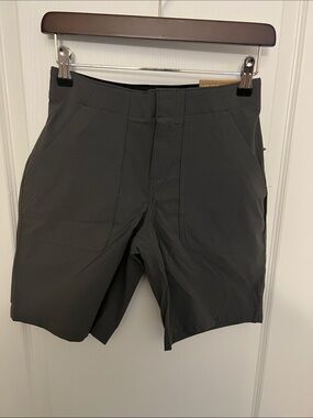 Women’s Performance Shorts in Charcoal Gray